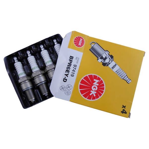 Jogo de Velas de Ignição NGK BPR6EY-D - Cód.1997